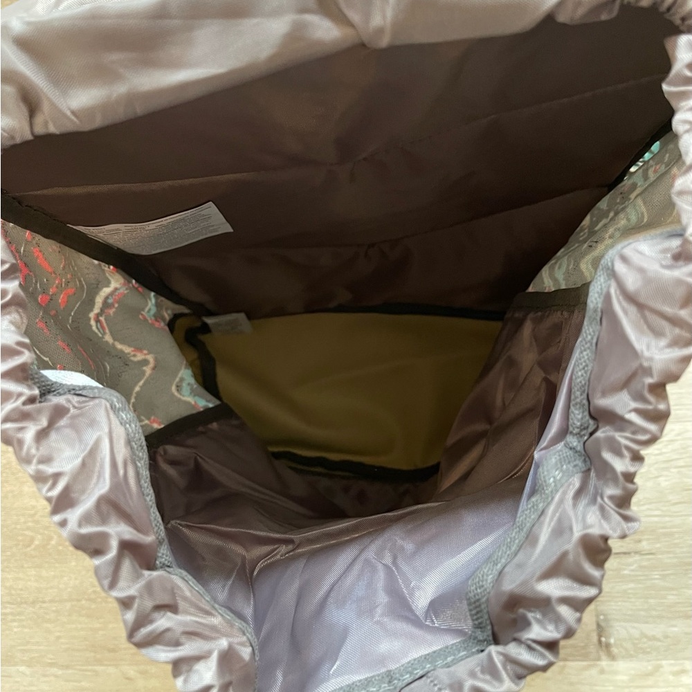 NWT Emma & Chloe Chevron Multicolor Backpack - Picture 9 of 10